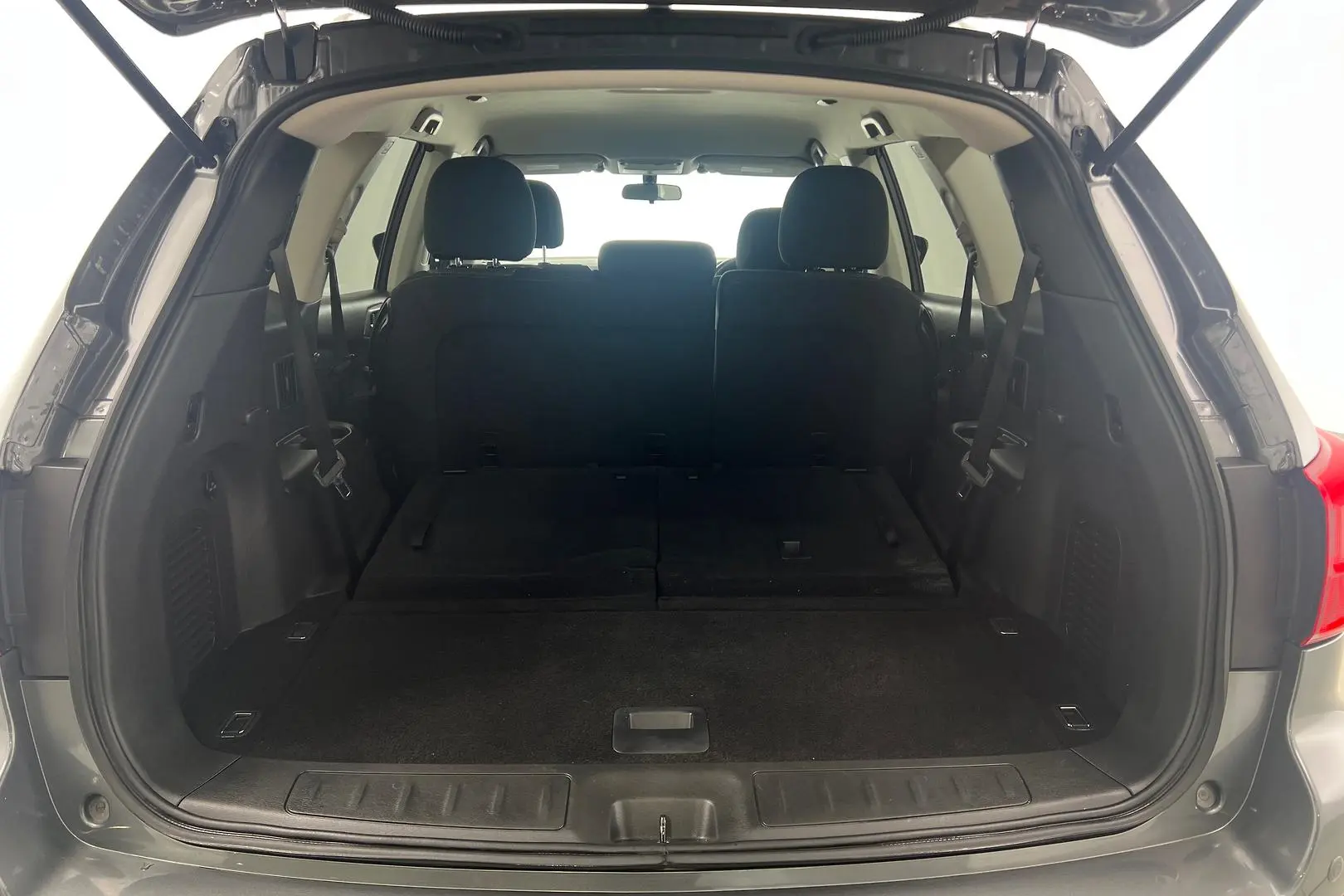 2017 Nissan Pathfinder Gallery Image 20