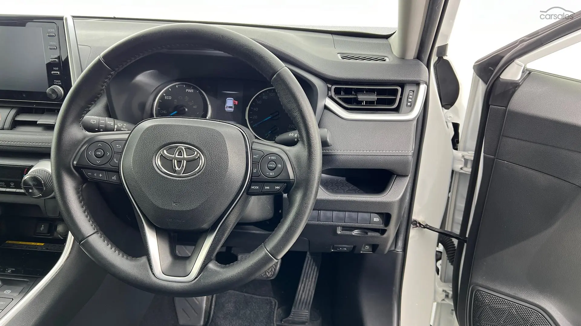 2020 Toyota RAV4 Image 13