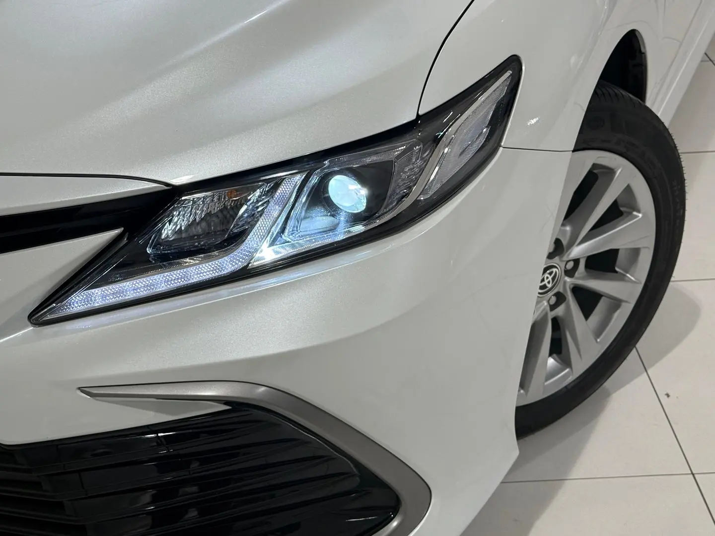 2024 Toyota Camry Gallery Image 11