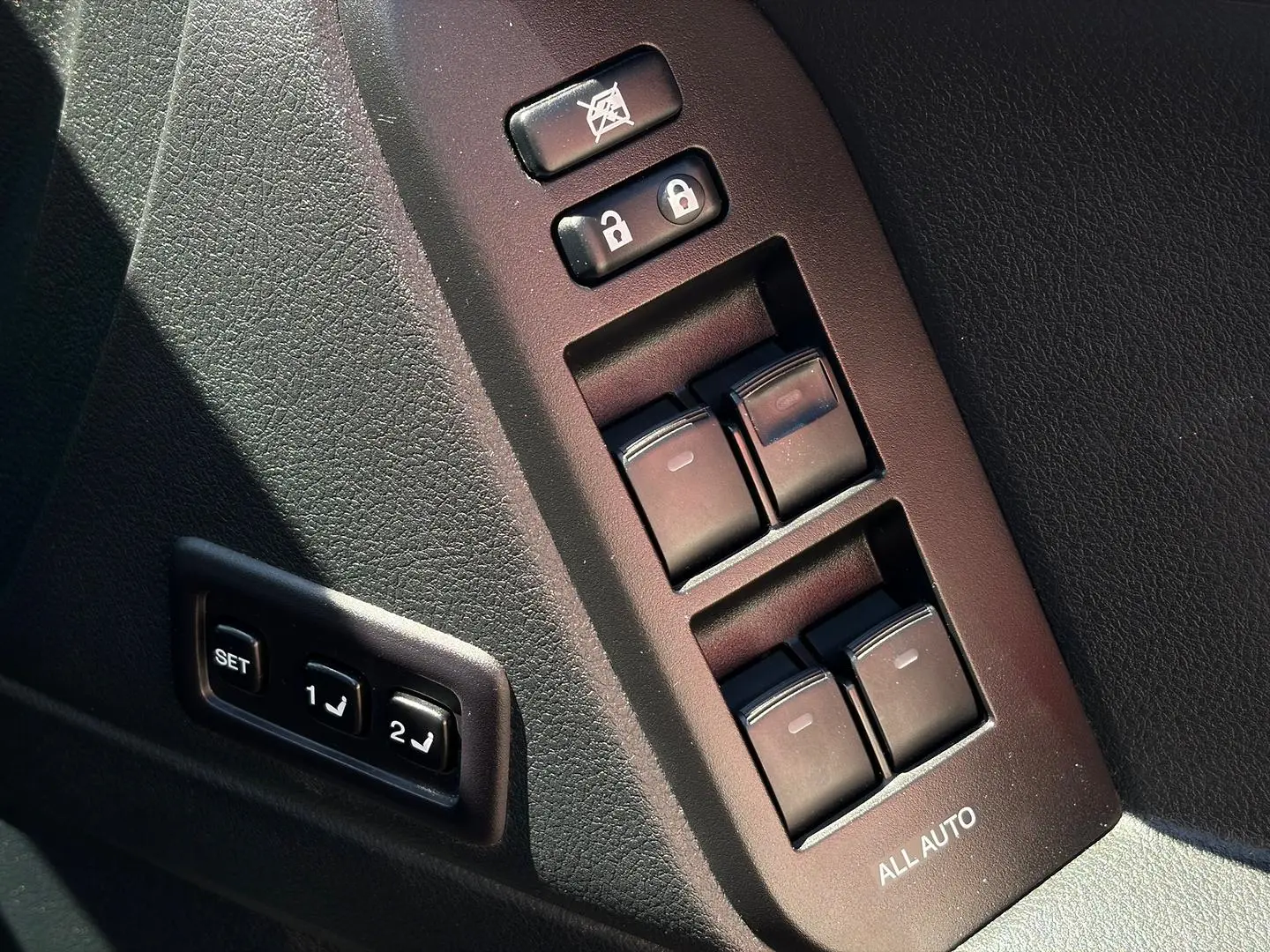 2022 Toyota Landcruiser Prado Gallery Image 10