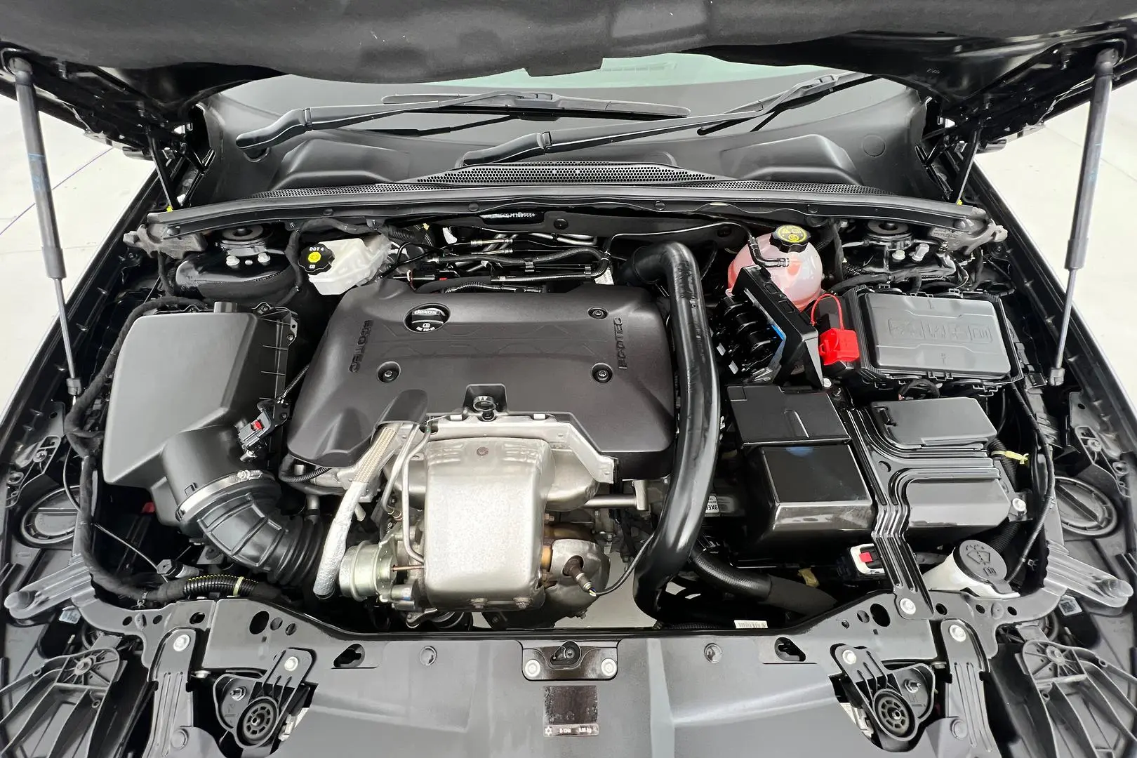 2019 Holden Calais Gallery Image 22