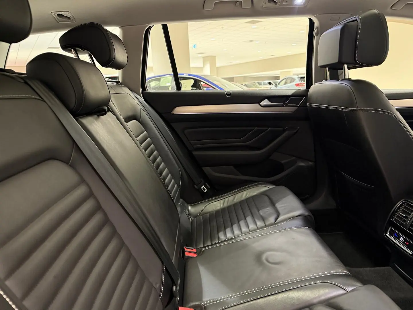 2022 Volkswagen Passat Gallery Image 14