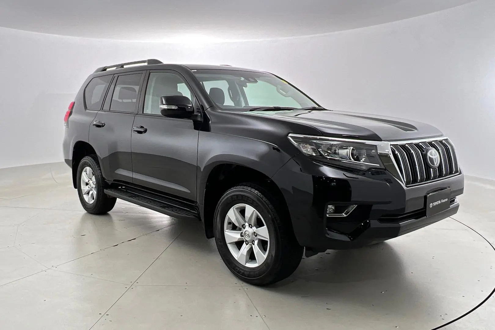 2018 Toyota Landcruiser Prado Gallery Image 1