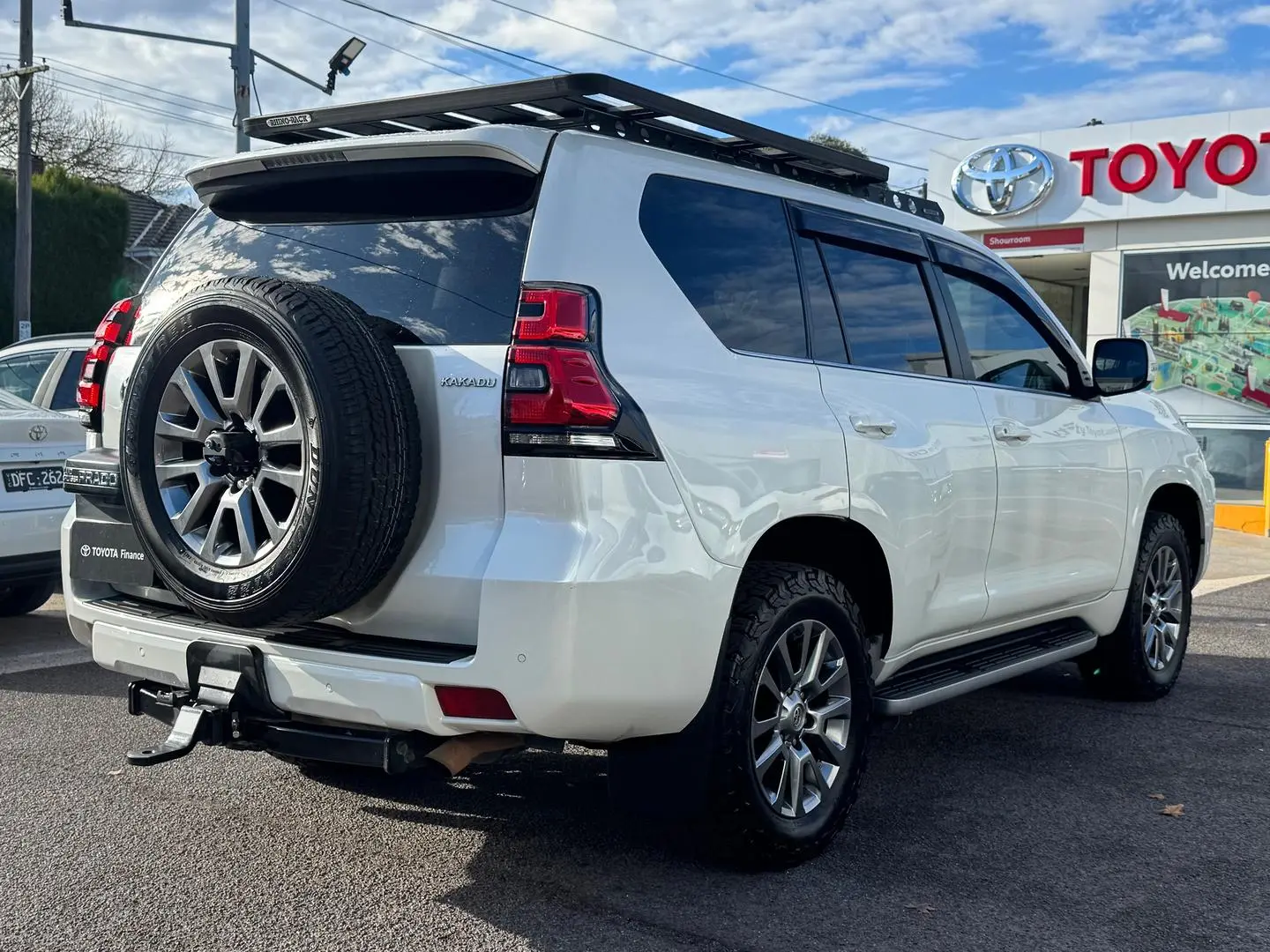 2019 Toyota Landcruiser Prado Gallery Image 3