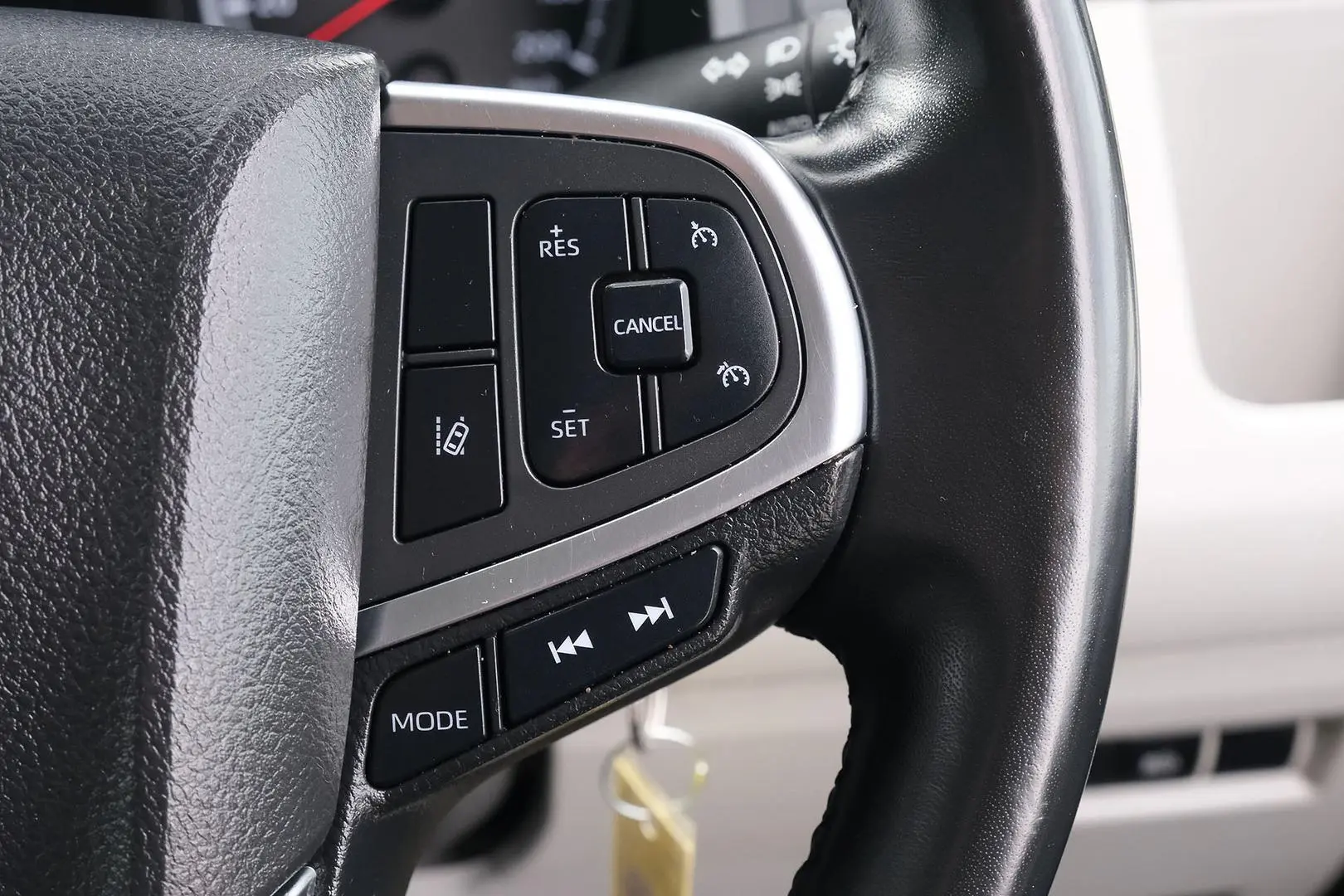 2020 Toyota Hiace Gallery Image 16