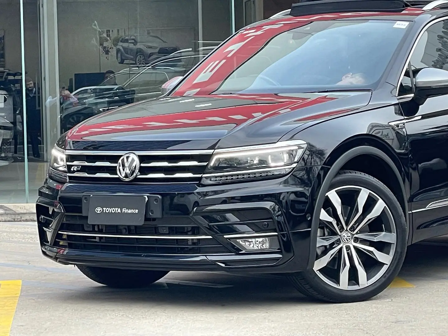 2021 Volkswagen Tiguan Gallery Image 7