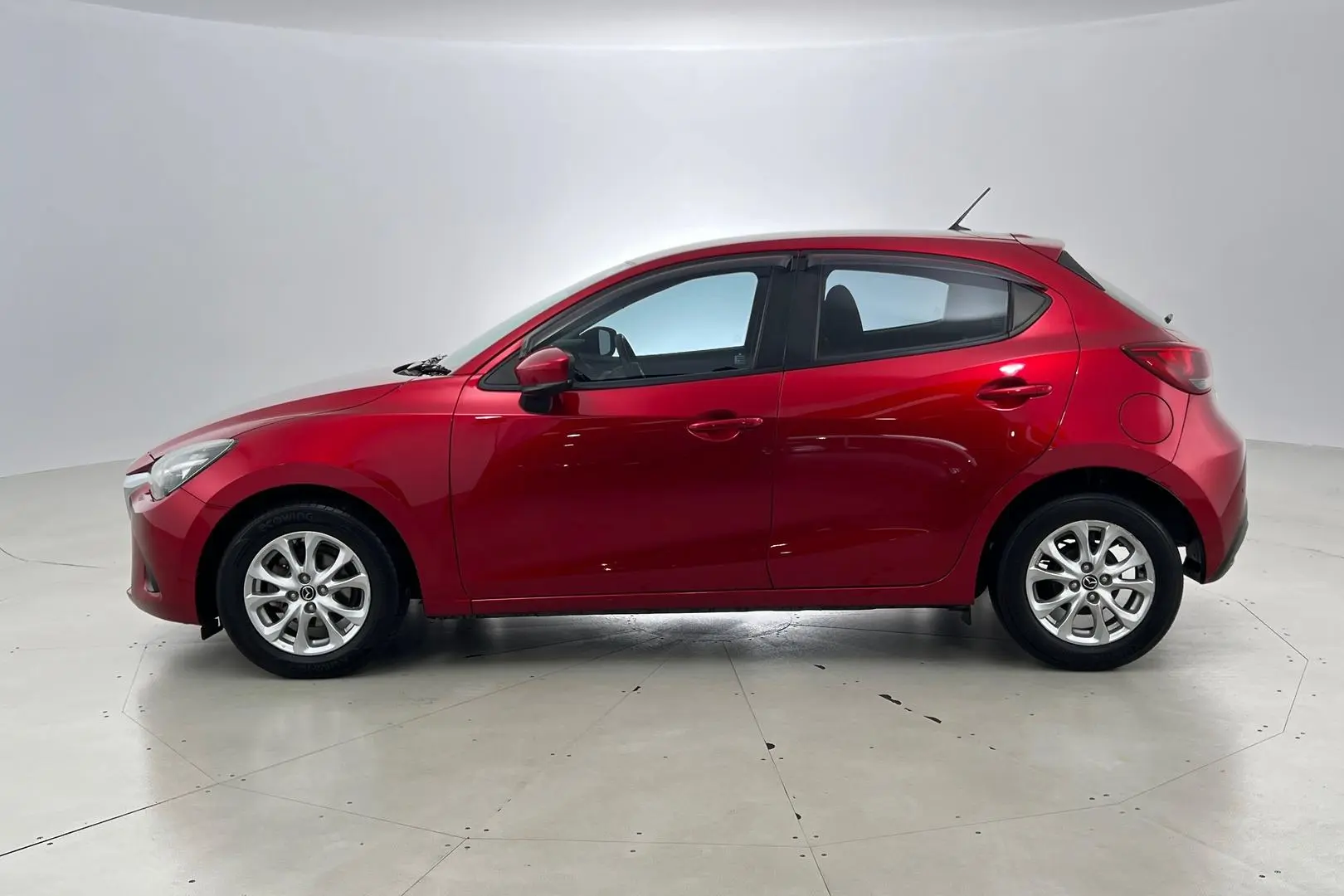 2019 Mazda 2 Gallery Image 7