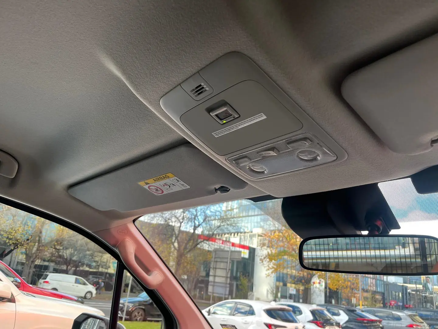 2021 Toyota Hiace Gallery Image 21