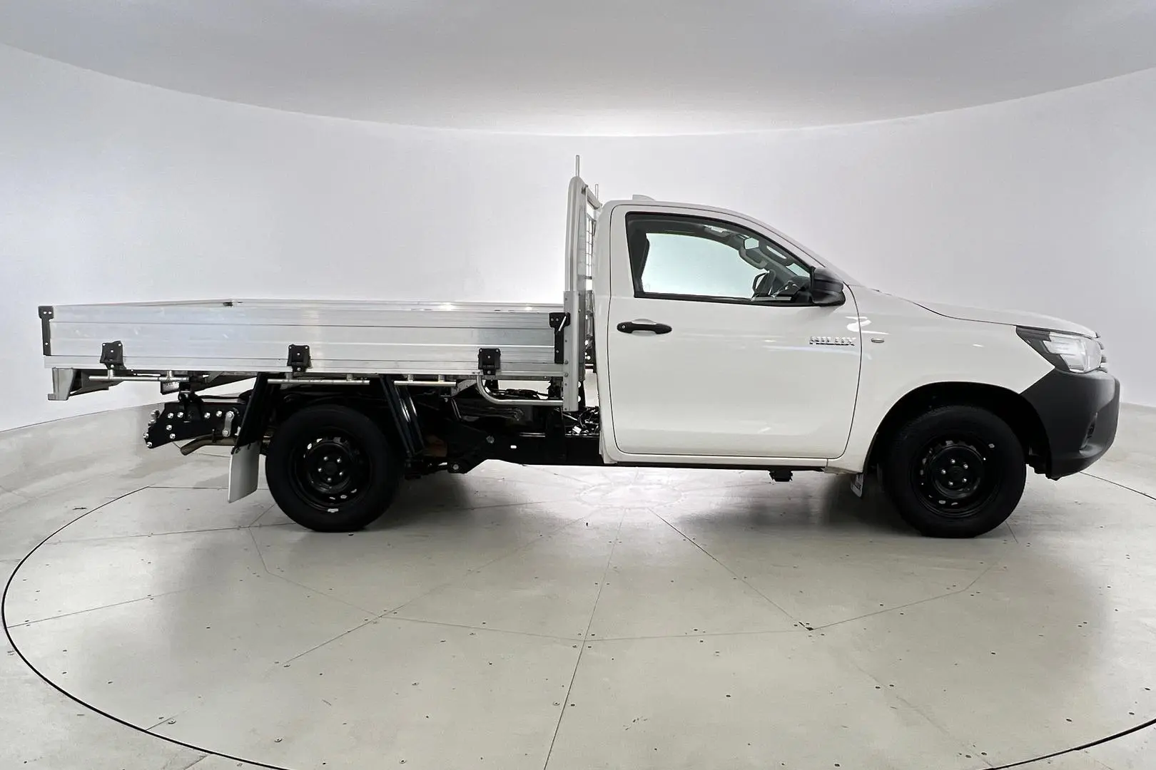 2023 Toyota Hilux Gallery Image 3