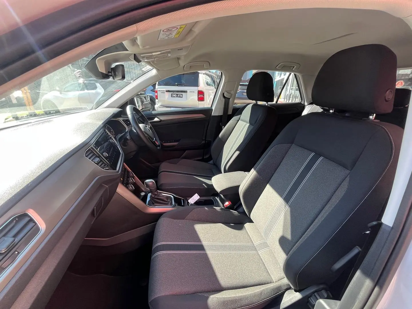 2021 Volkswagen T-Roc Gallery Image 17
