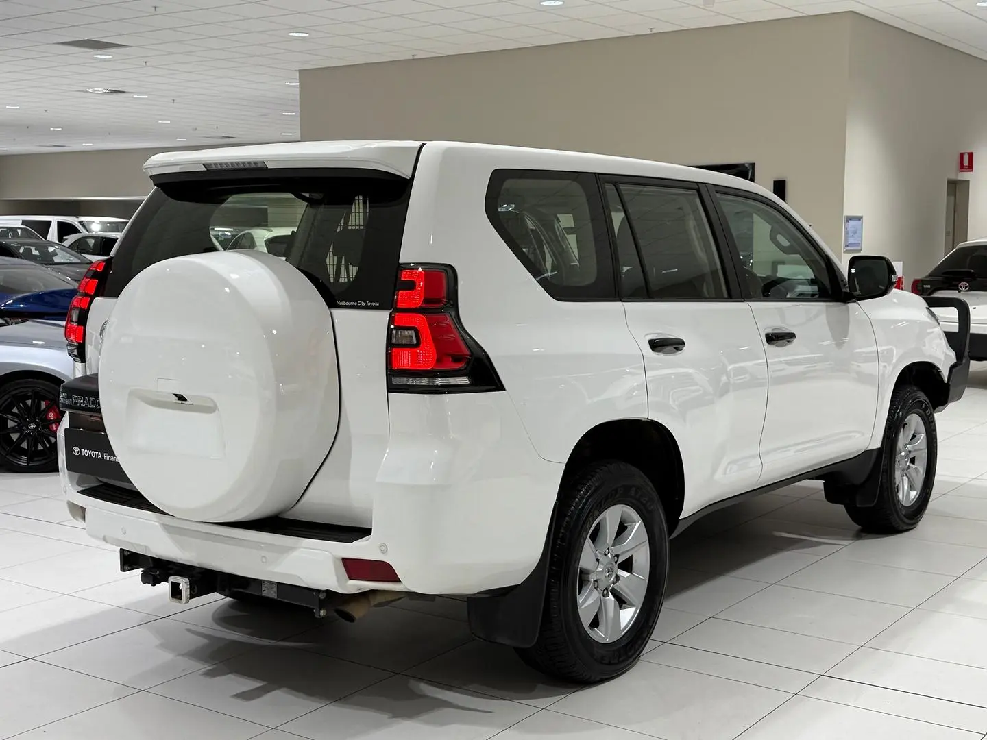 2021 Toyota Landcruiser Prado Gallery Image 10