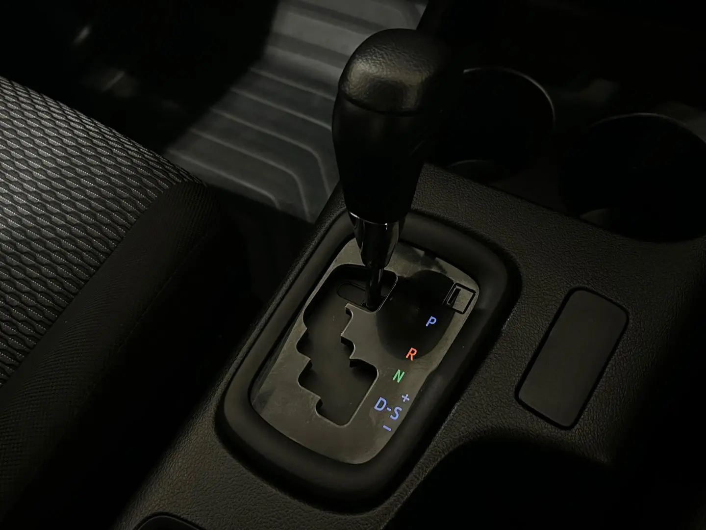 2022 Toyota Hilux Gallery Image 18