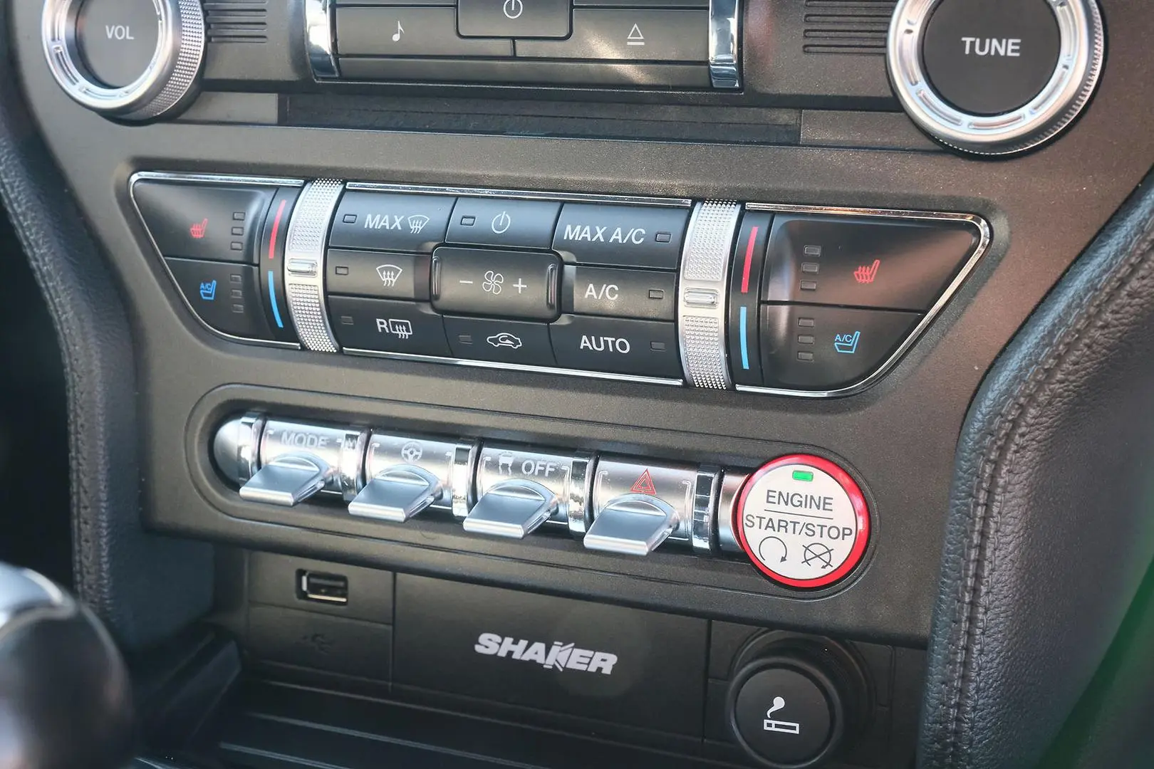 2017 Ford Mustang Gallery Image 19