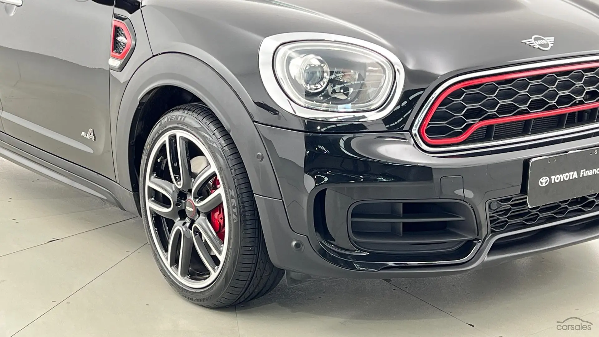 2019 MINI Countryman Image 2