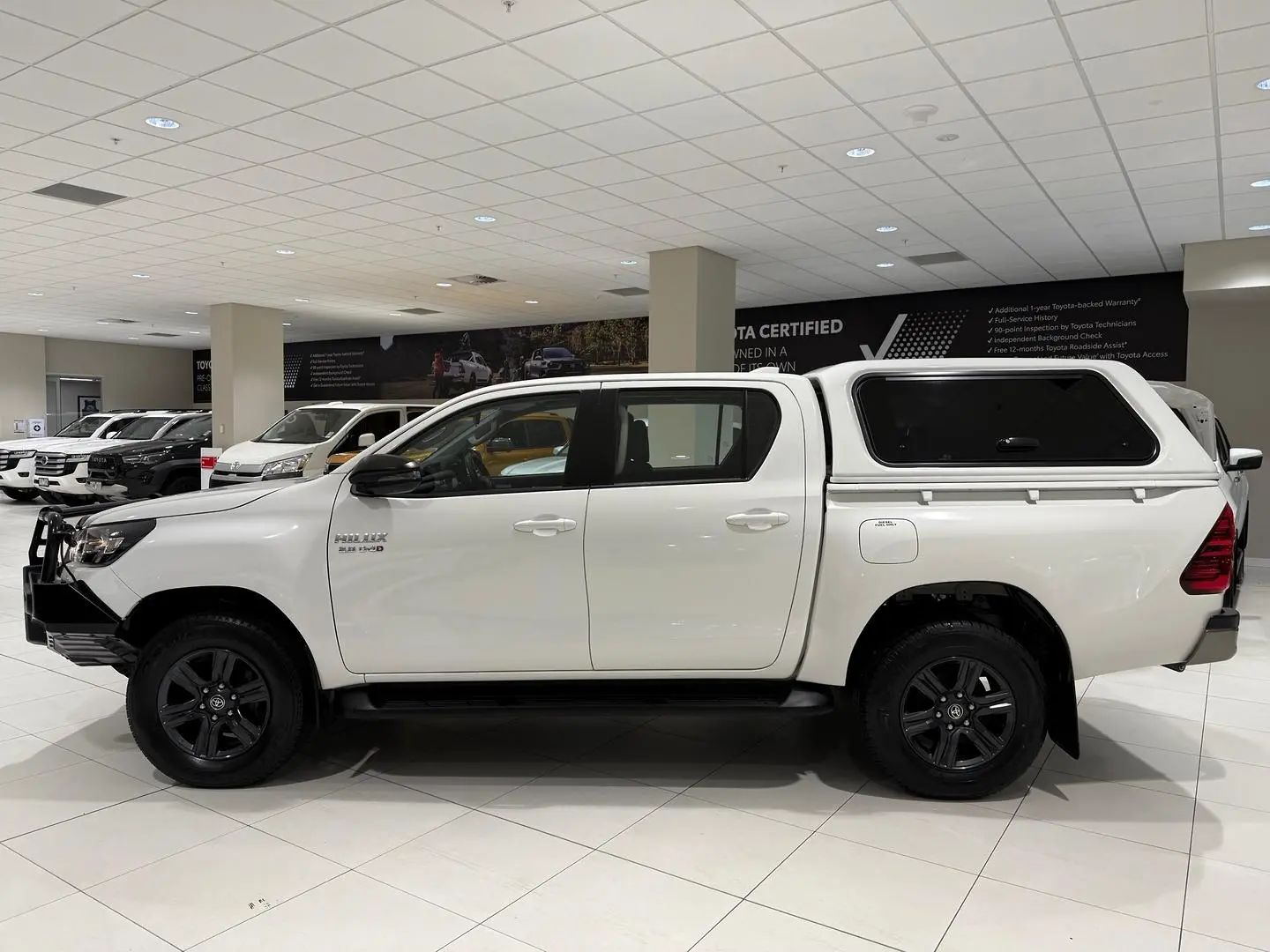 2022 Toyota Hilux Gallery Image 6