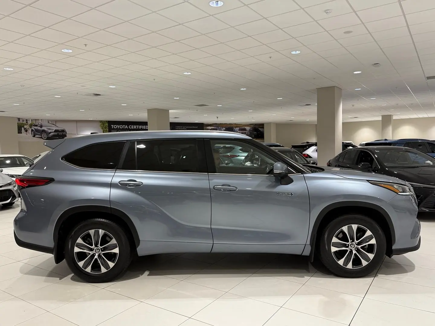 2023 Toyota Kluger Gallery Image 2