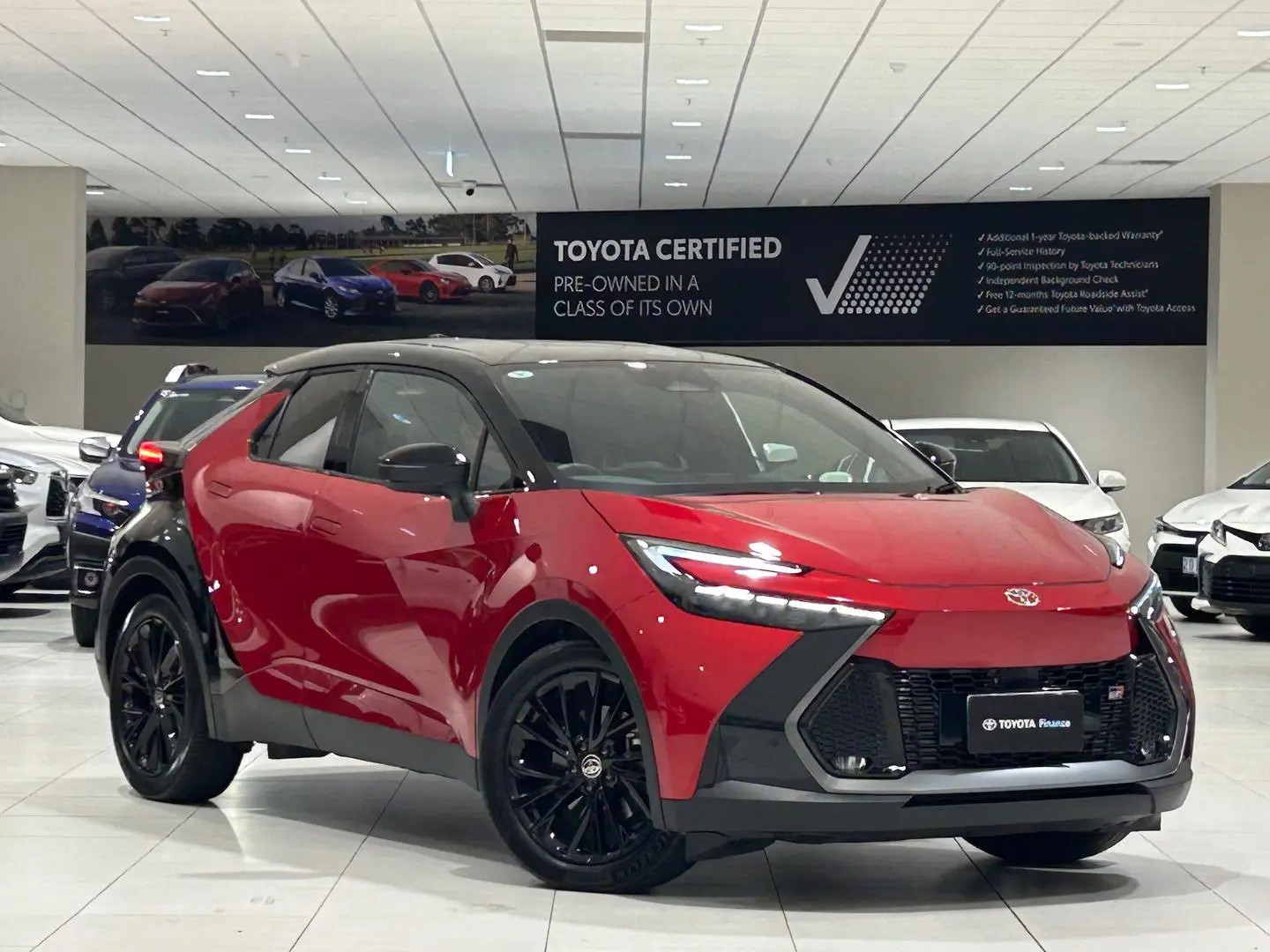 2024 Toyota C-HR Gallery Image 1