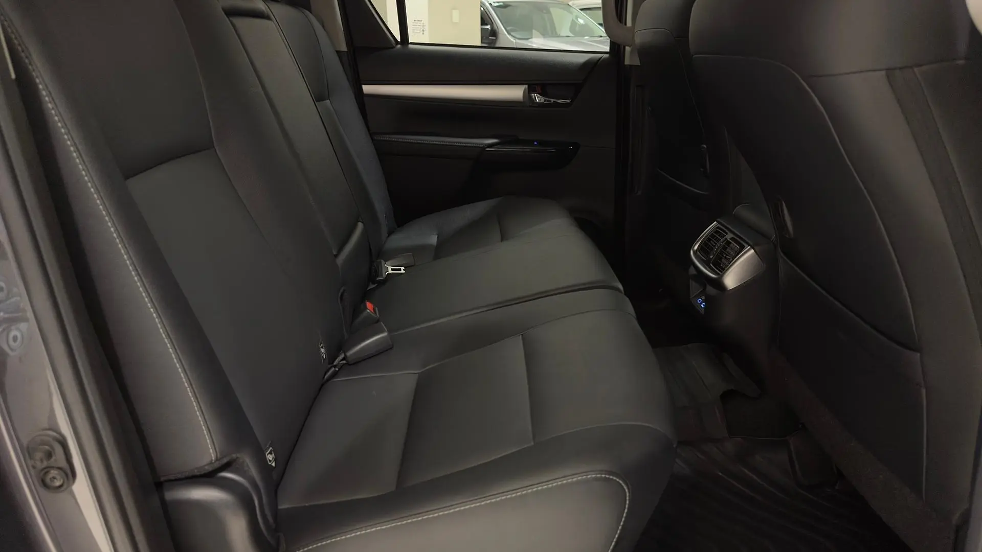 2024 Toyota Hilux Gallery Image 13