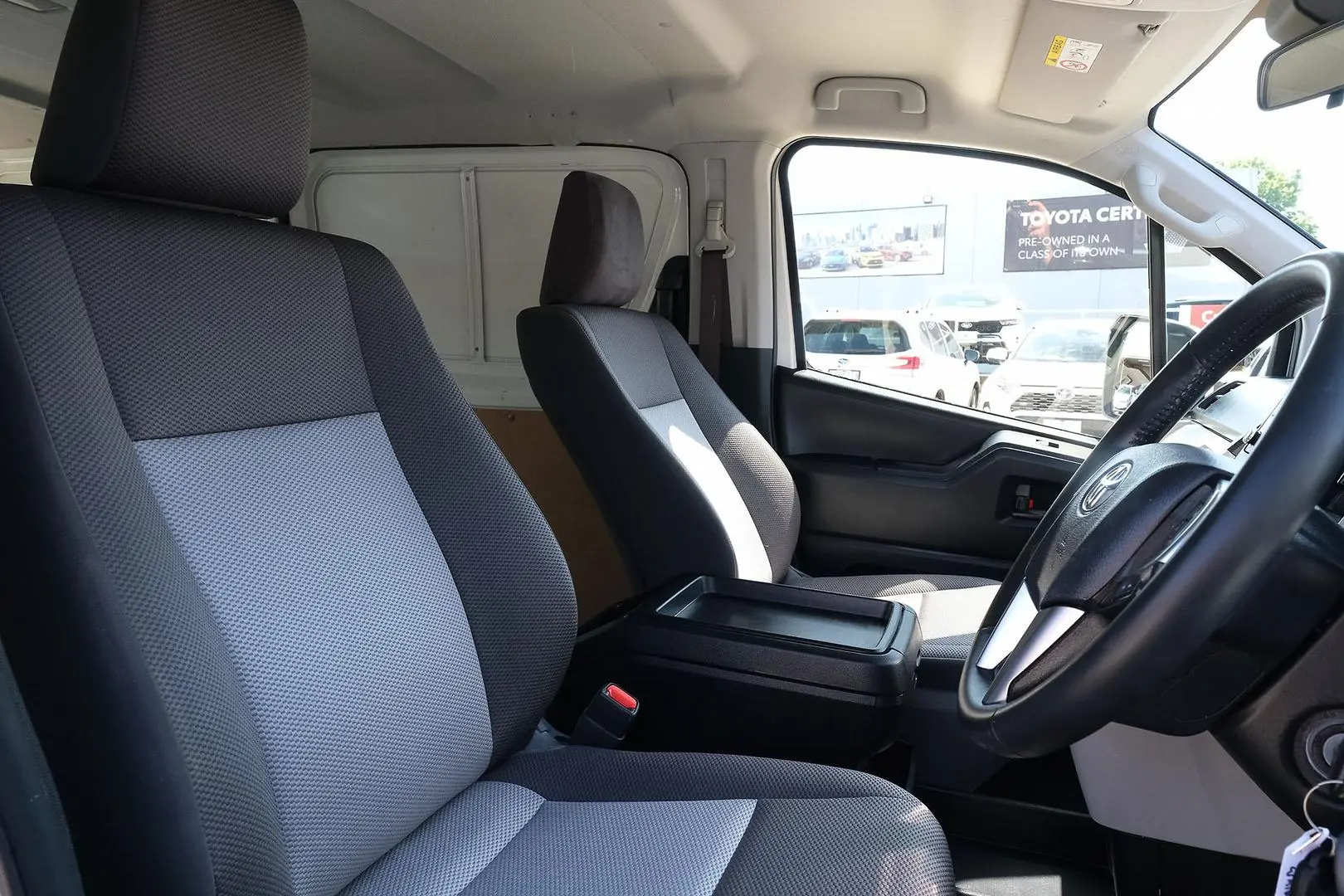 2022 Toyota Hiace Gallery Image 13