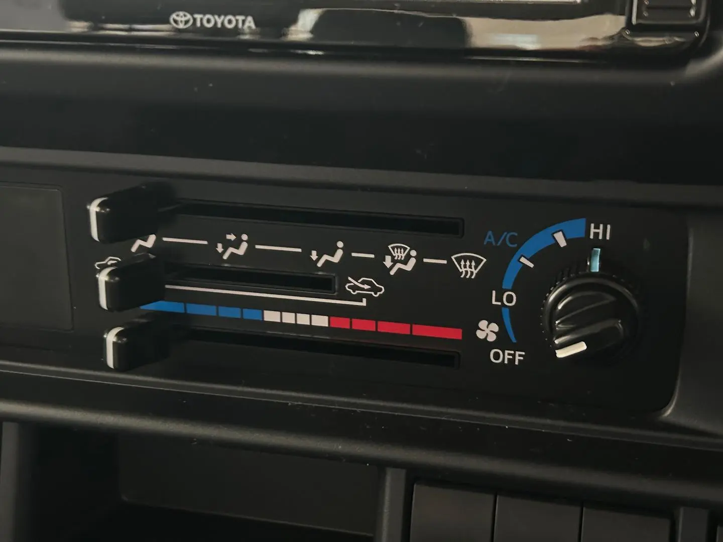 2024 Toyota Landcruiser Gallery Image 16