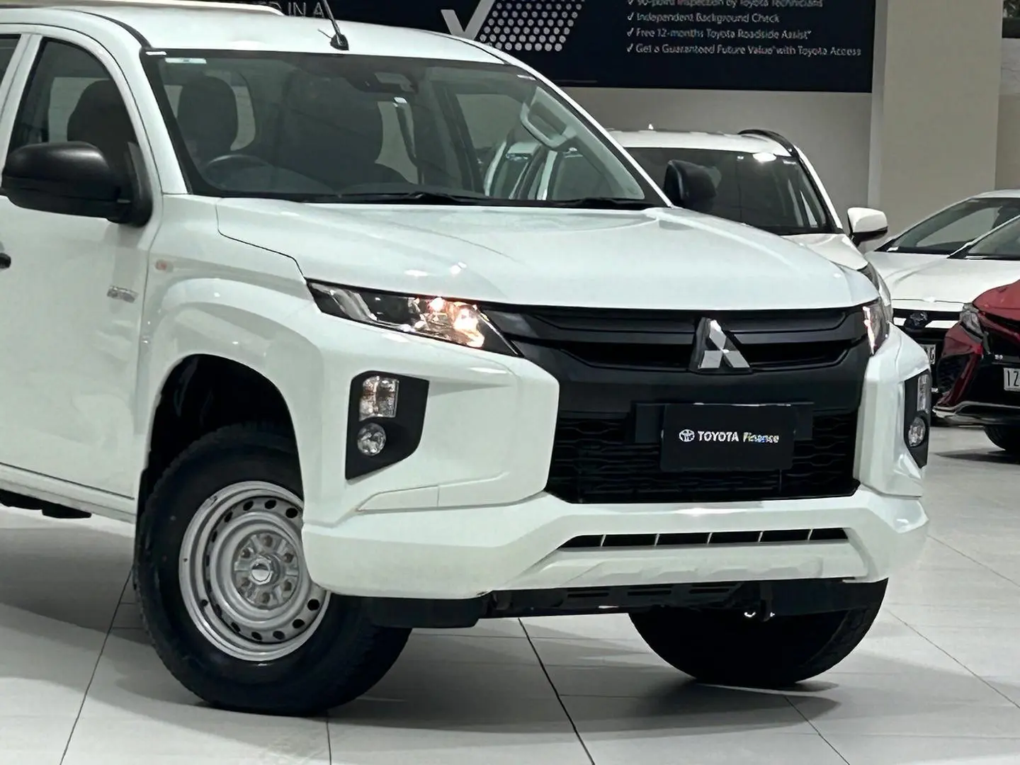 2021 Mitsubishi Triton Gallery Image 3