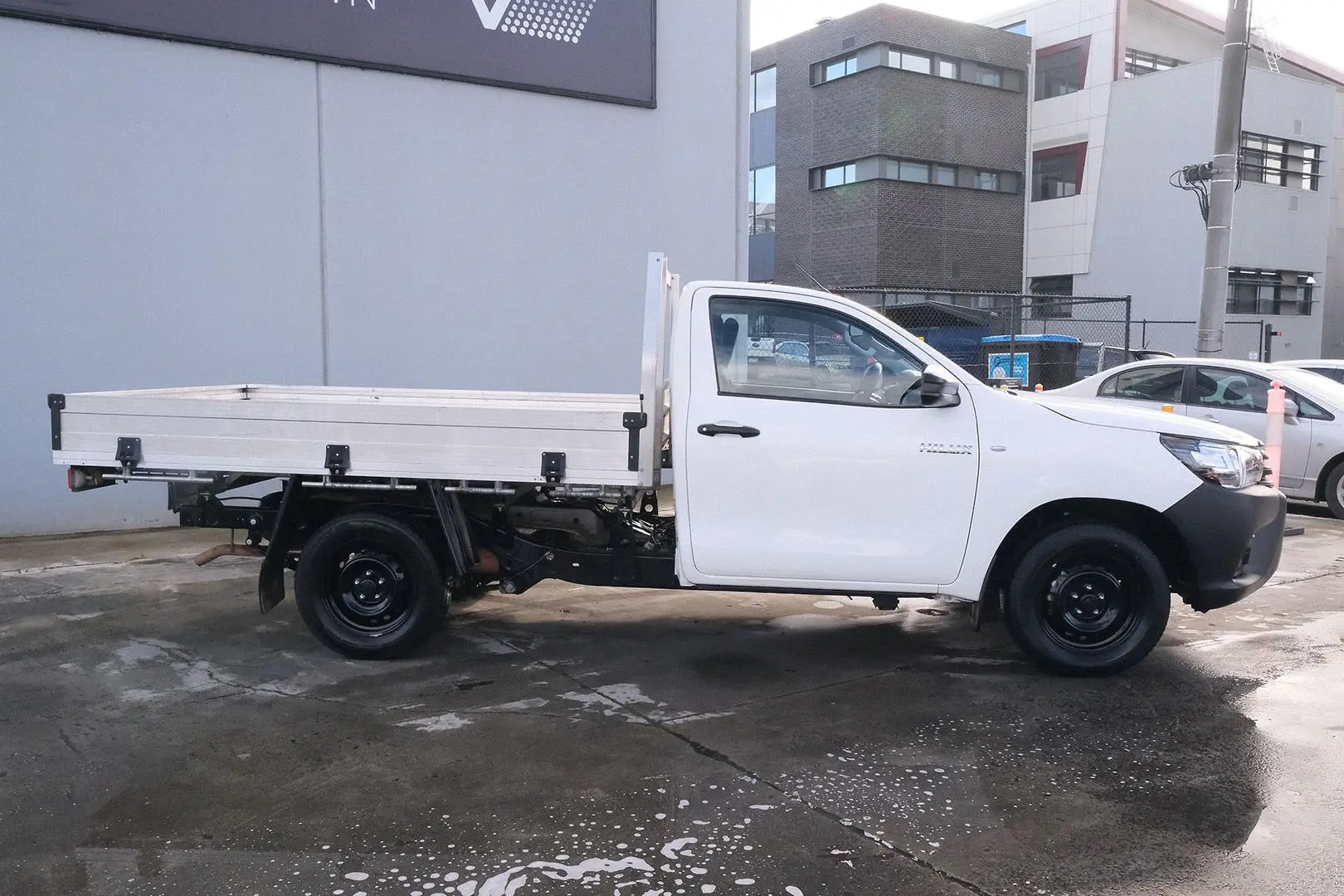 2021 Toyota Hilux Gallery Image 5