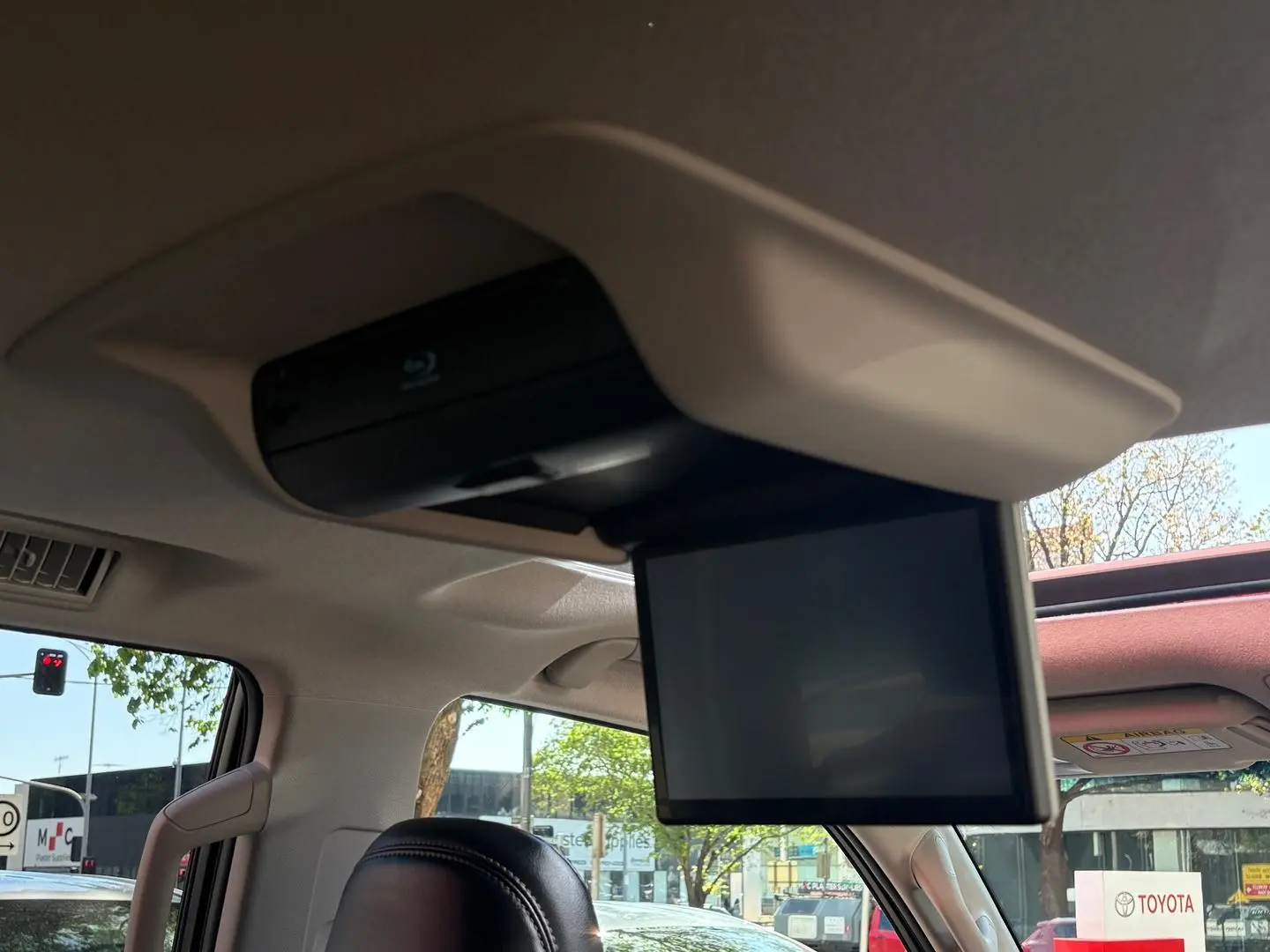 2022 Toyota Landcruiser Prado Gallery Image 22