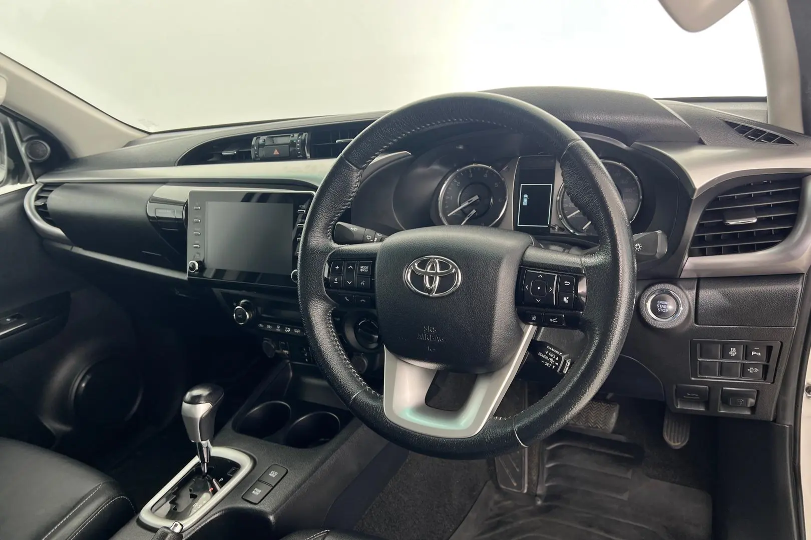 2020 Toyota Hilux Gallery Image 12