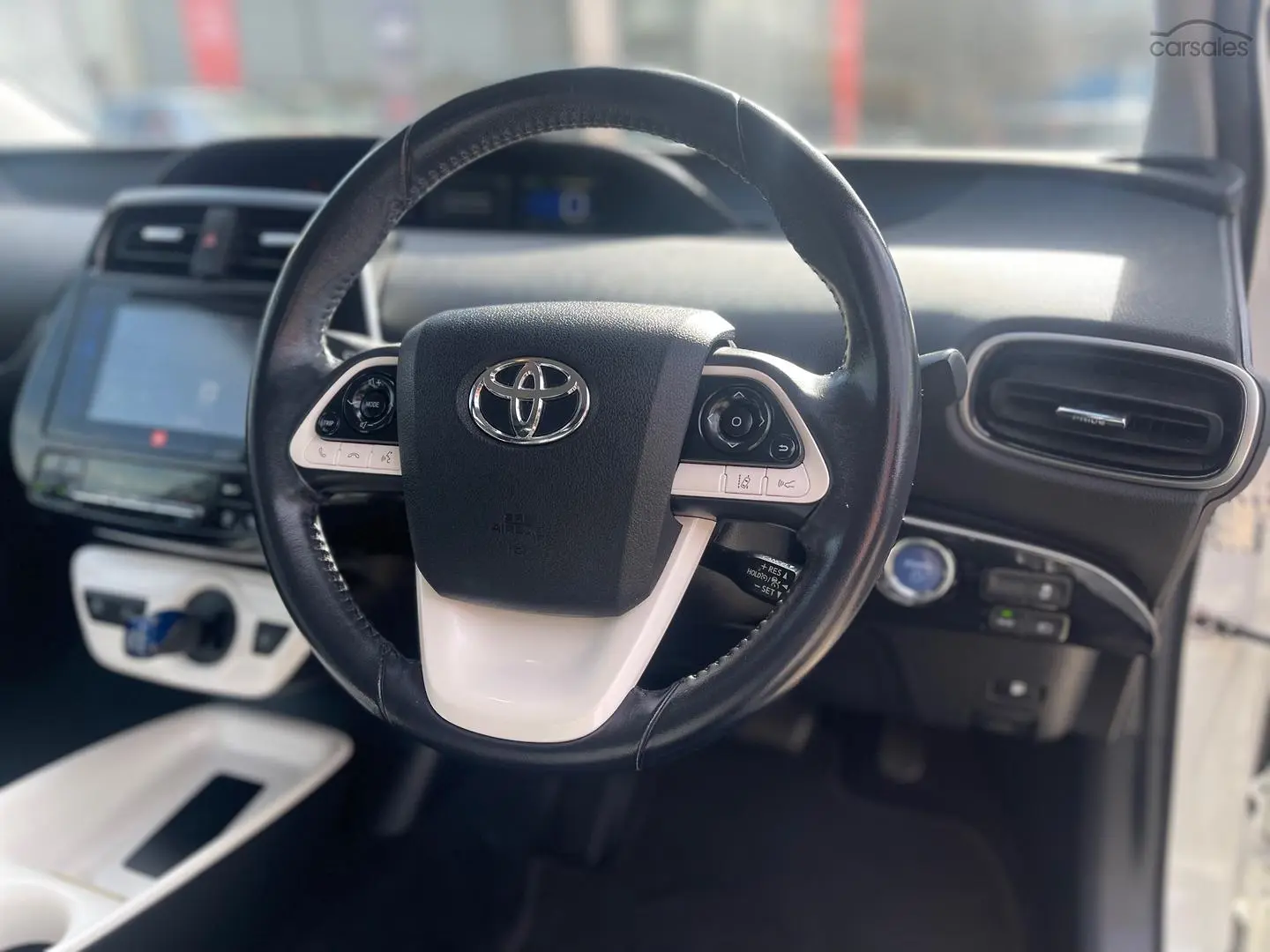 2016 Toyota Prius Image 13