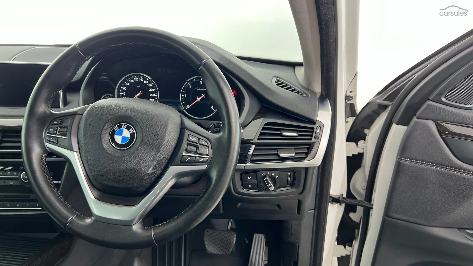 2018 BMW X5 Image 19
