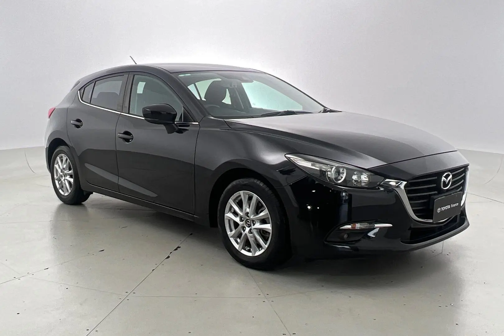 2017 Mazda 3 Gallery Image 1