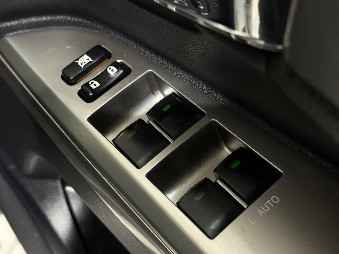 2013 Toyota Landcruiser Gallery Image 20