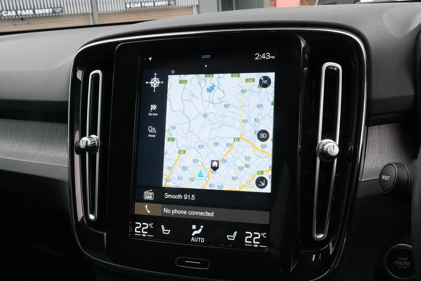 2021 Volvo XC40 Gallery Image 8