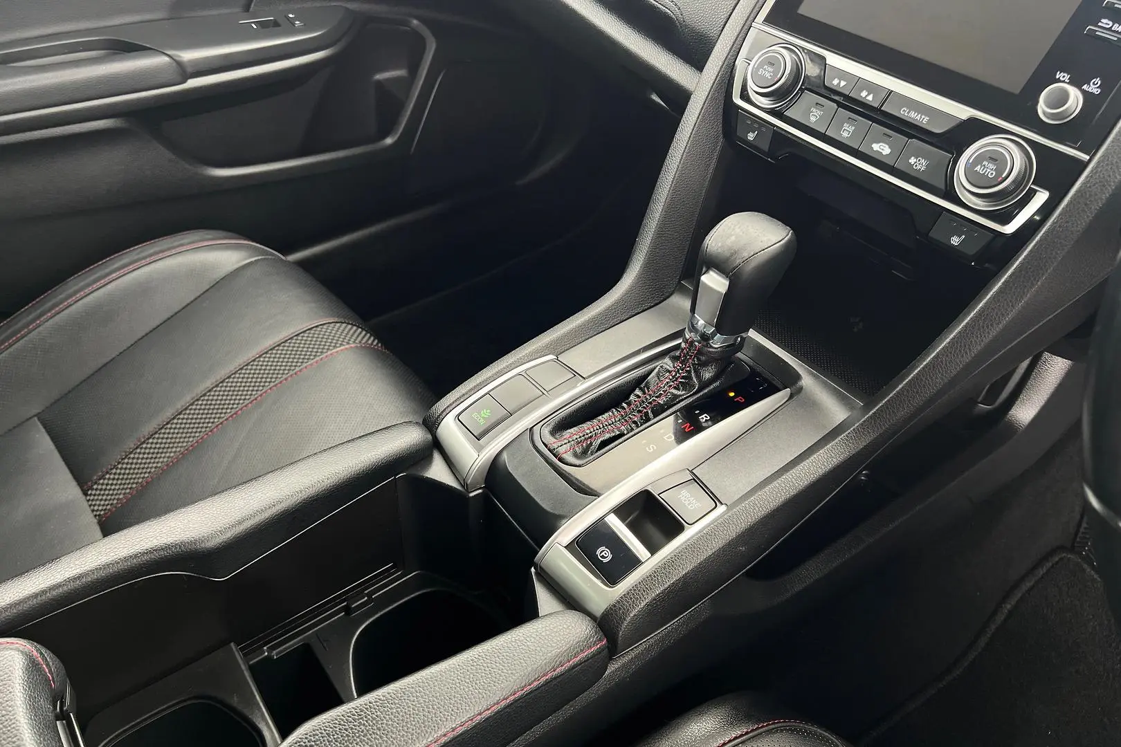2019 Honda Civic Gallery Image 13