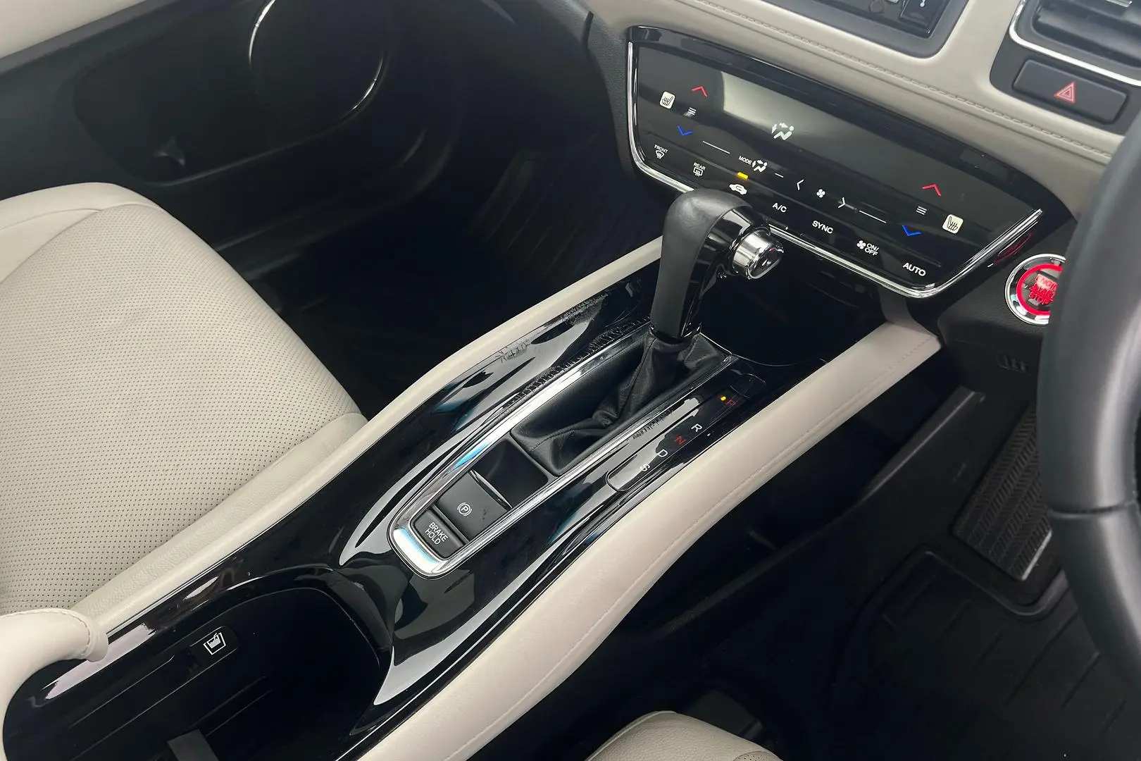 2019 Honda HR-V Gallery Image 16