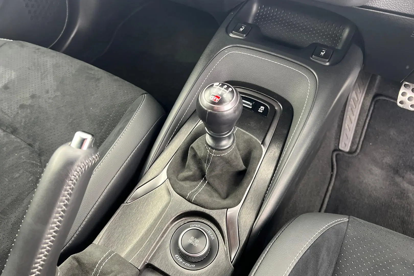 2023 Toyota Corolla Gallery Image 12