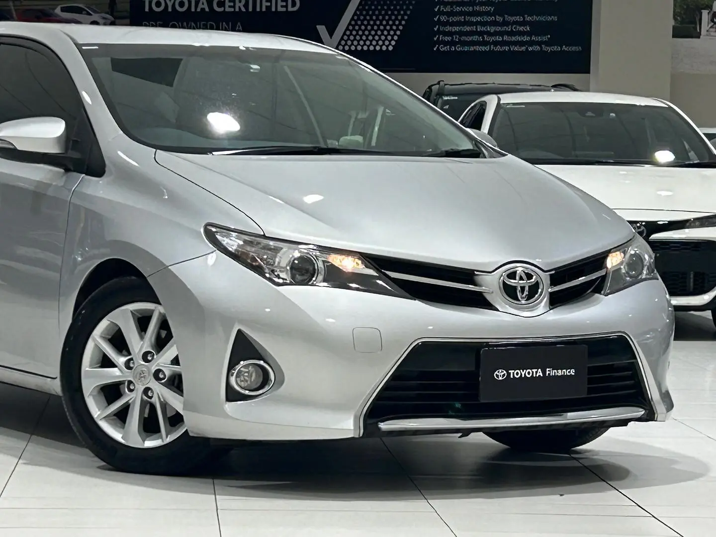 2014 Toyota Corolla Gallery Image 3