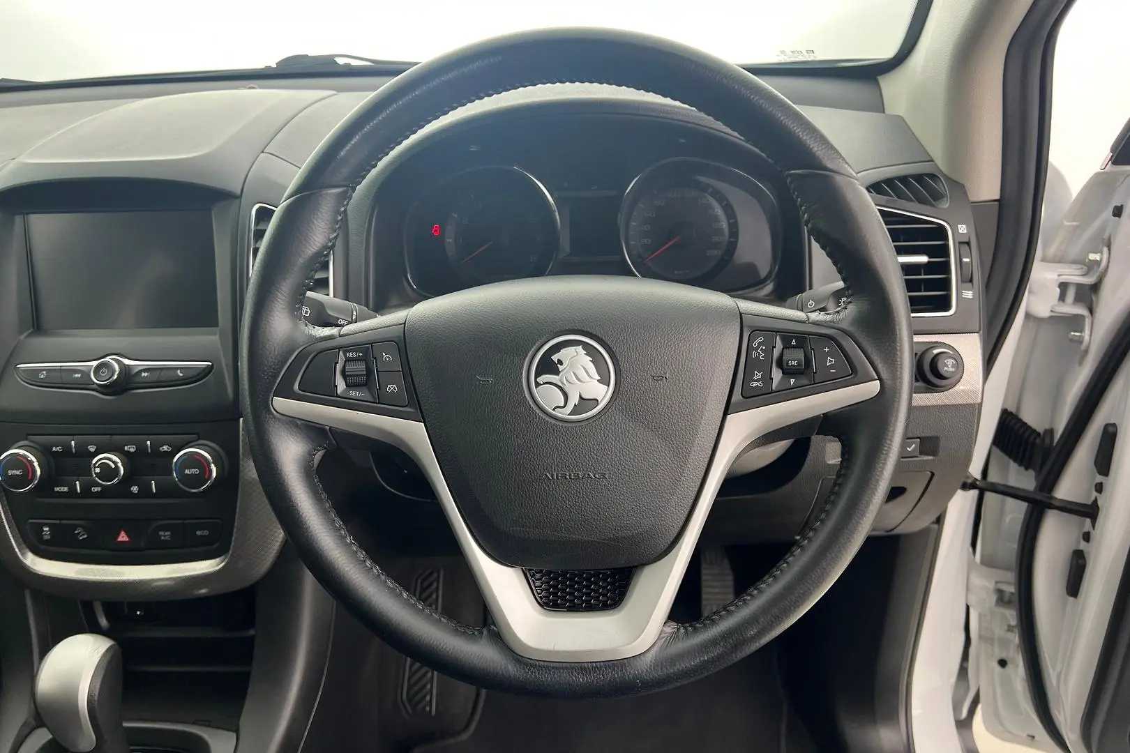 2017 Holden Captiva Gallery Image 14
