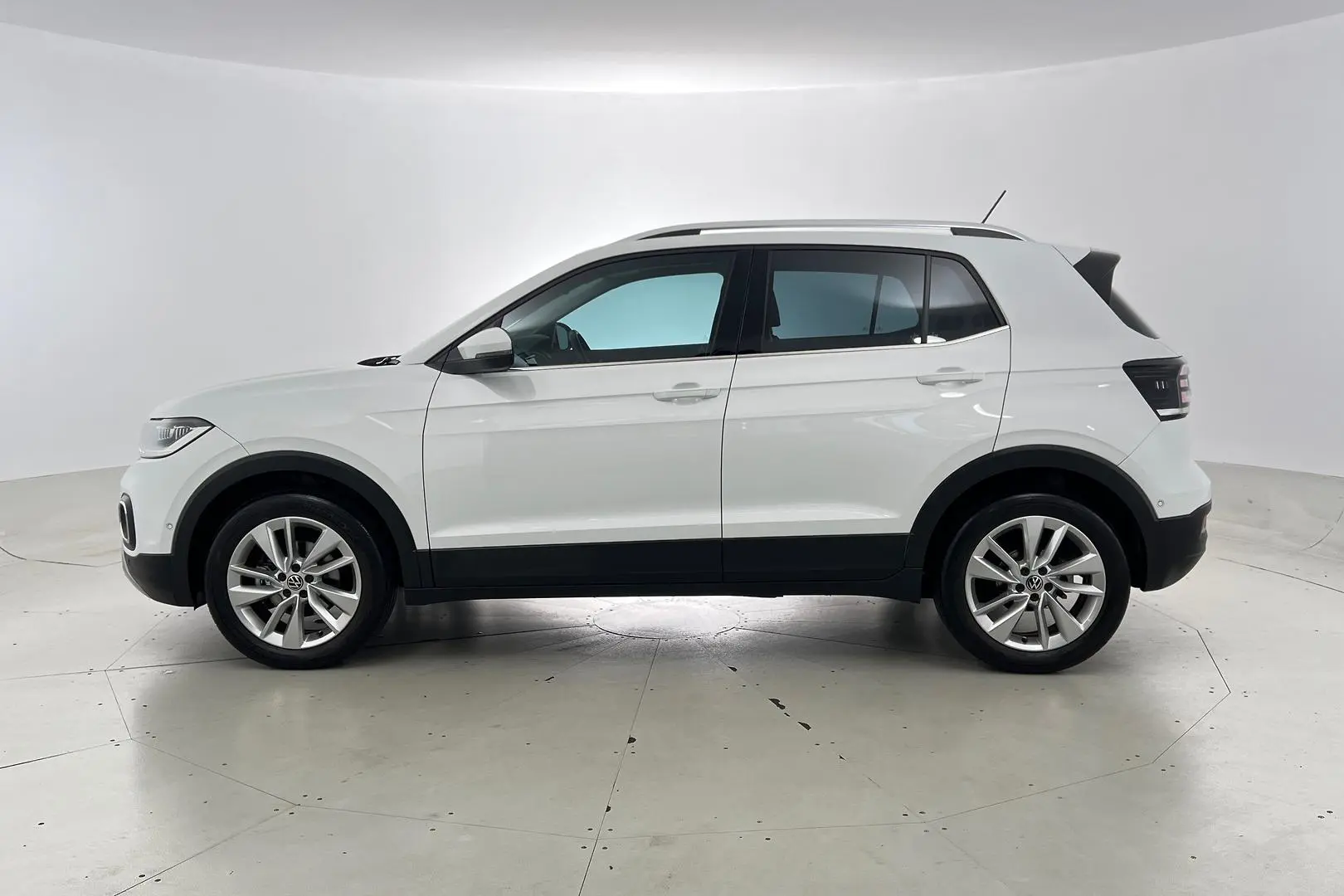 2021 Volkswagen T-Cross Gallery Image 7