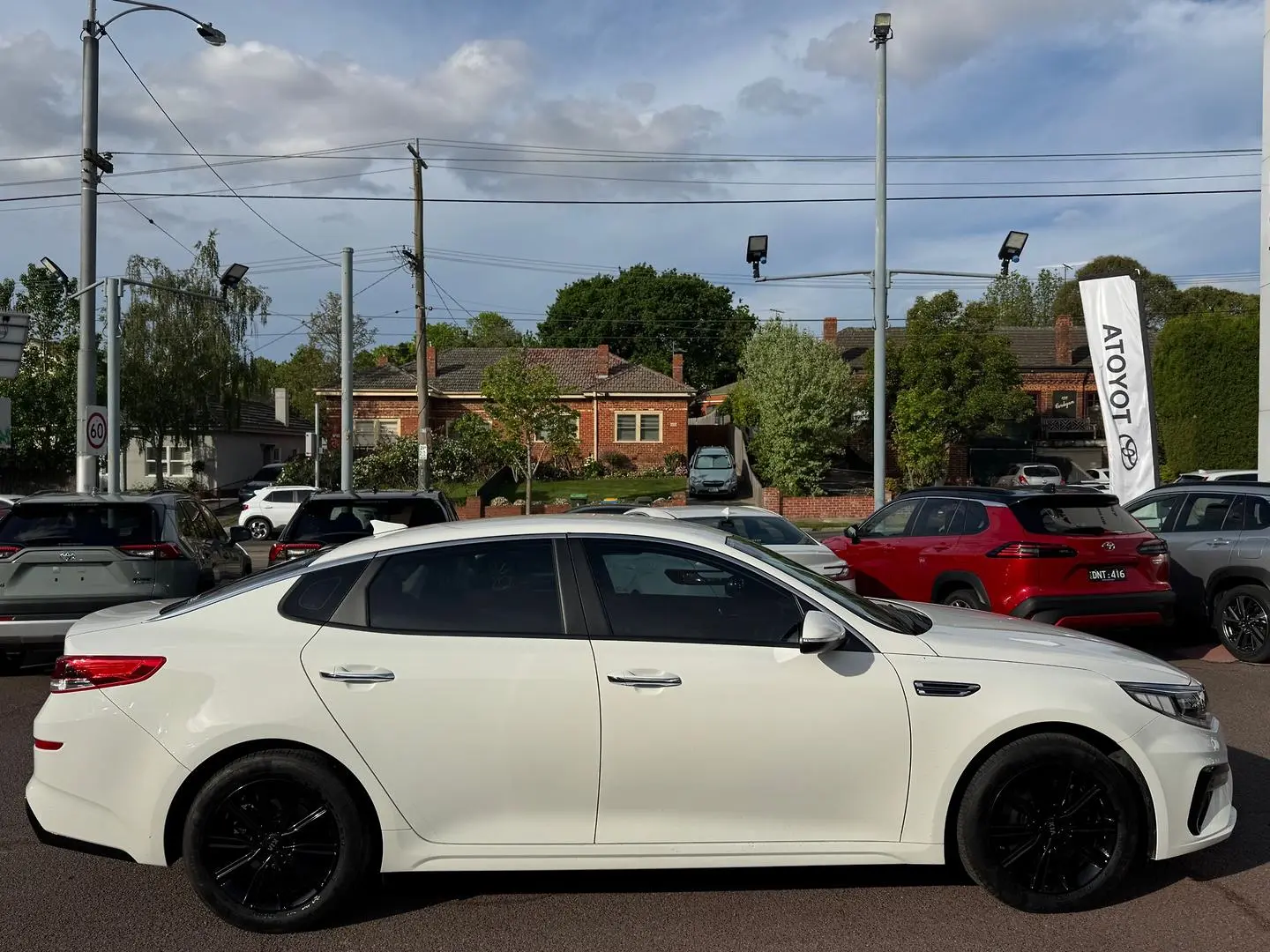 2020 Kia Optima Gallery Image 3