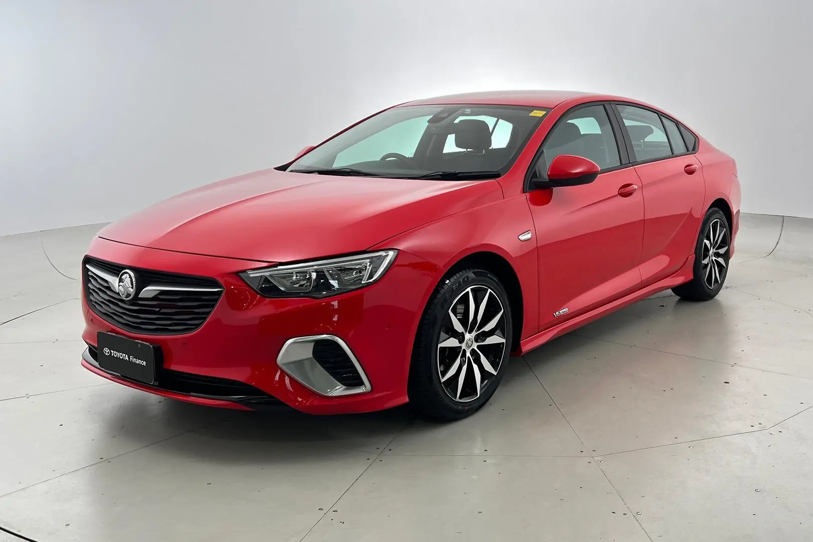 2019 Holden Commodore Gallery Image 9