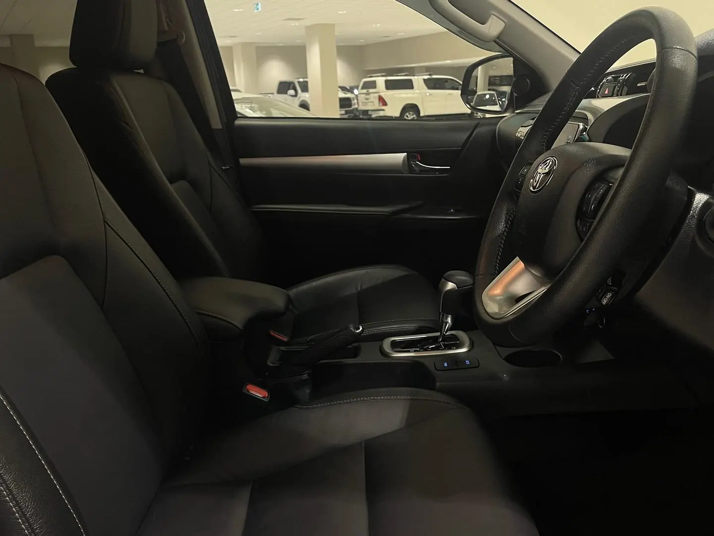 2023 Toyota Hilux Gallery Image 12