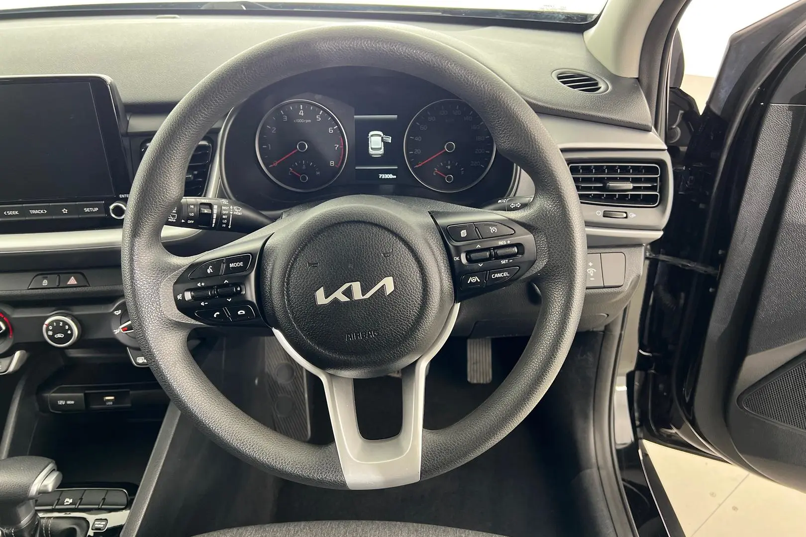 2022 Kia Stonic Gallery Image 15