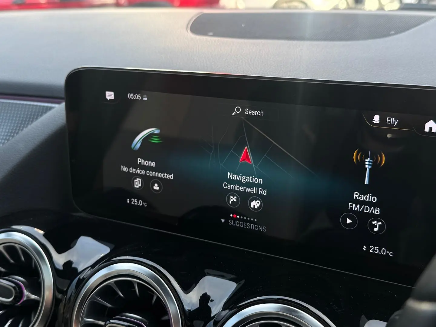 2021 Mercedes-Benz GLA-Class Gallery Image 19