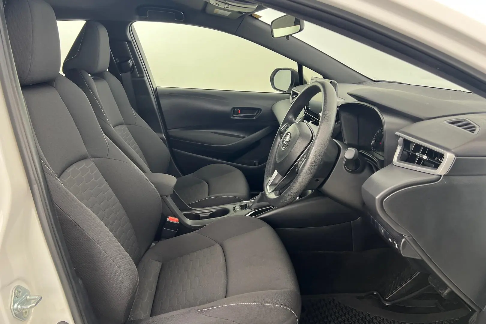2019 Toyota Corolla Gallery Image 11