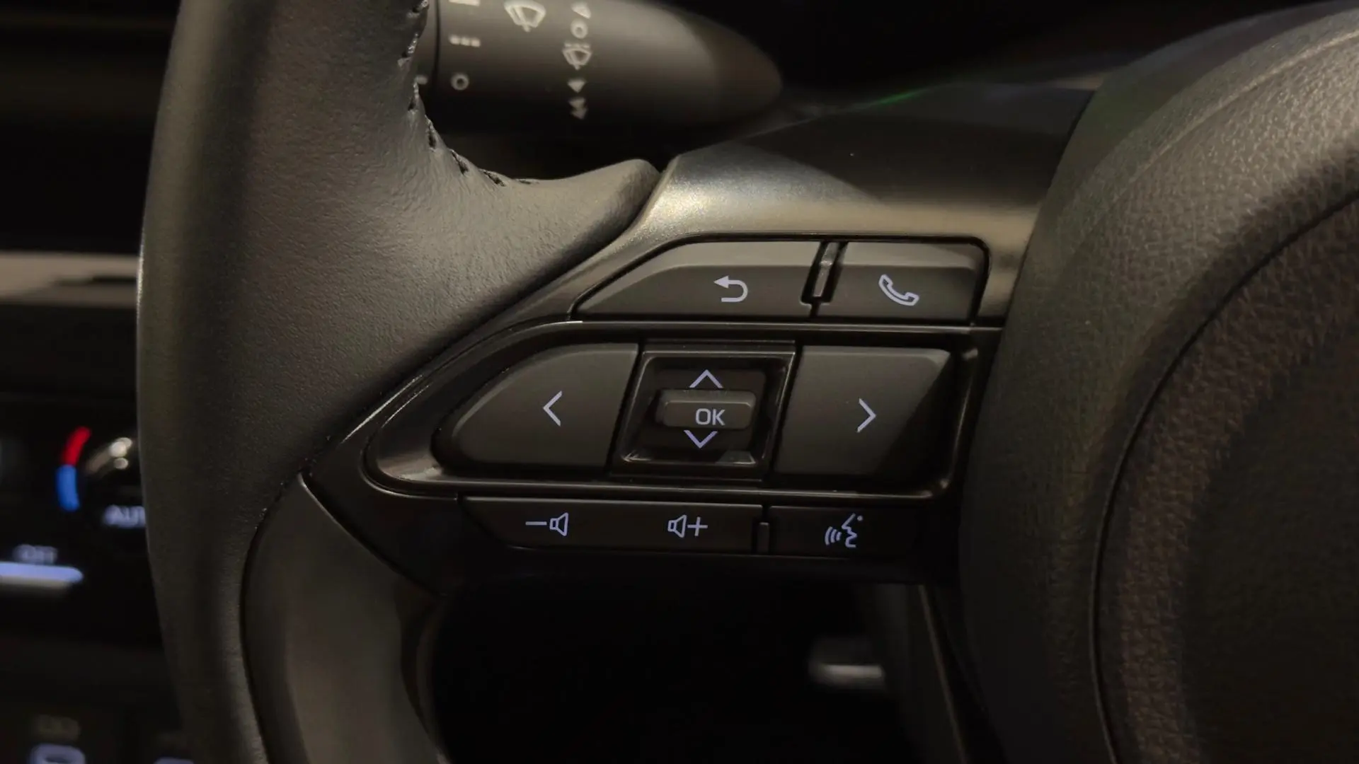 2024 Toyota Yaris Cross Gallery Image 17