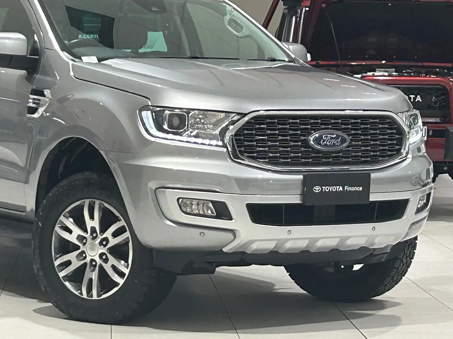 2021 Ford Everest Gallery Image 3