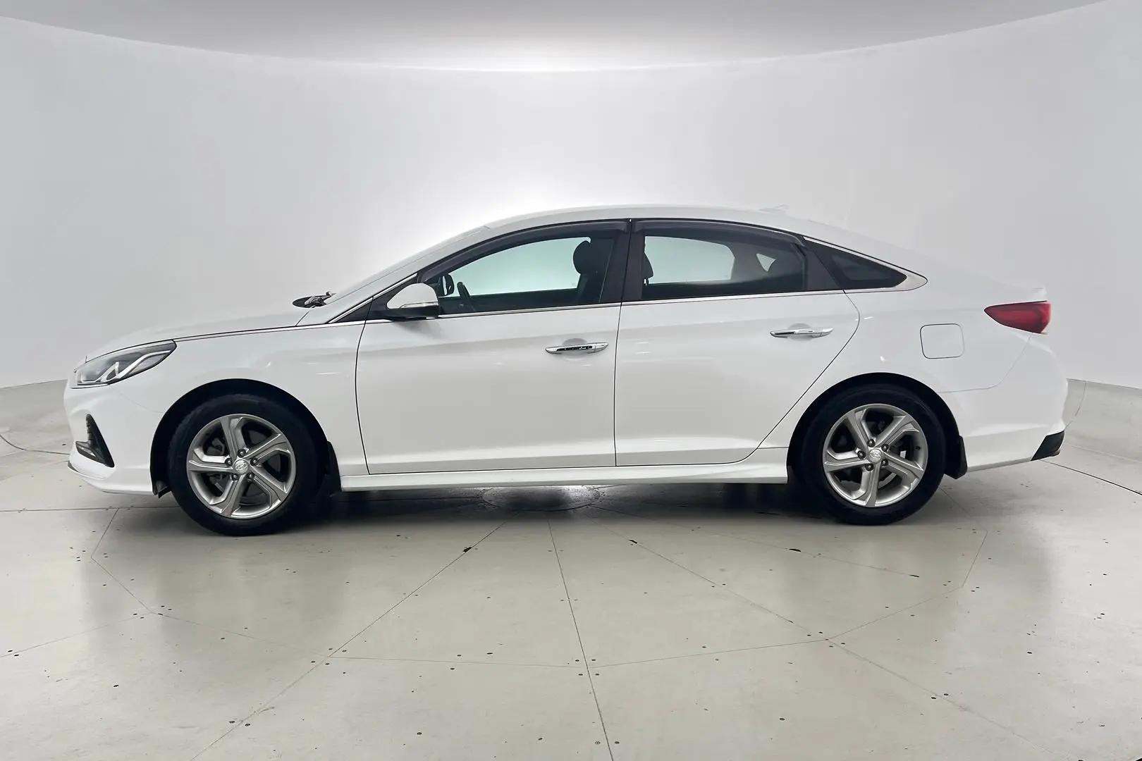 2018 Hyundai Sonata Gallery Image 7