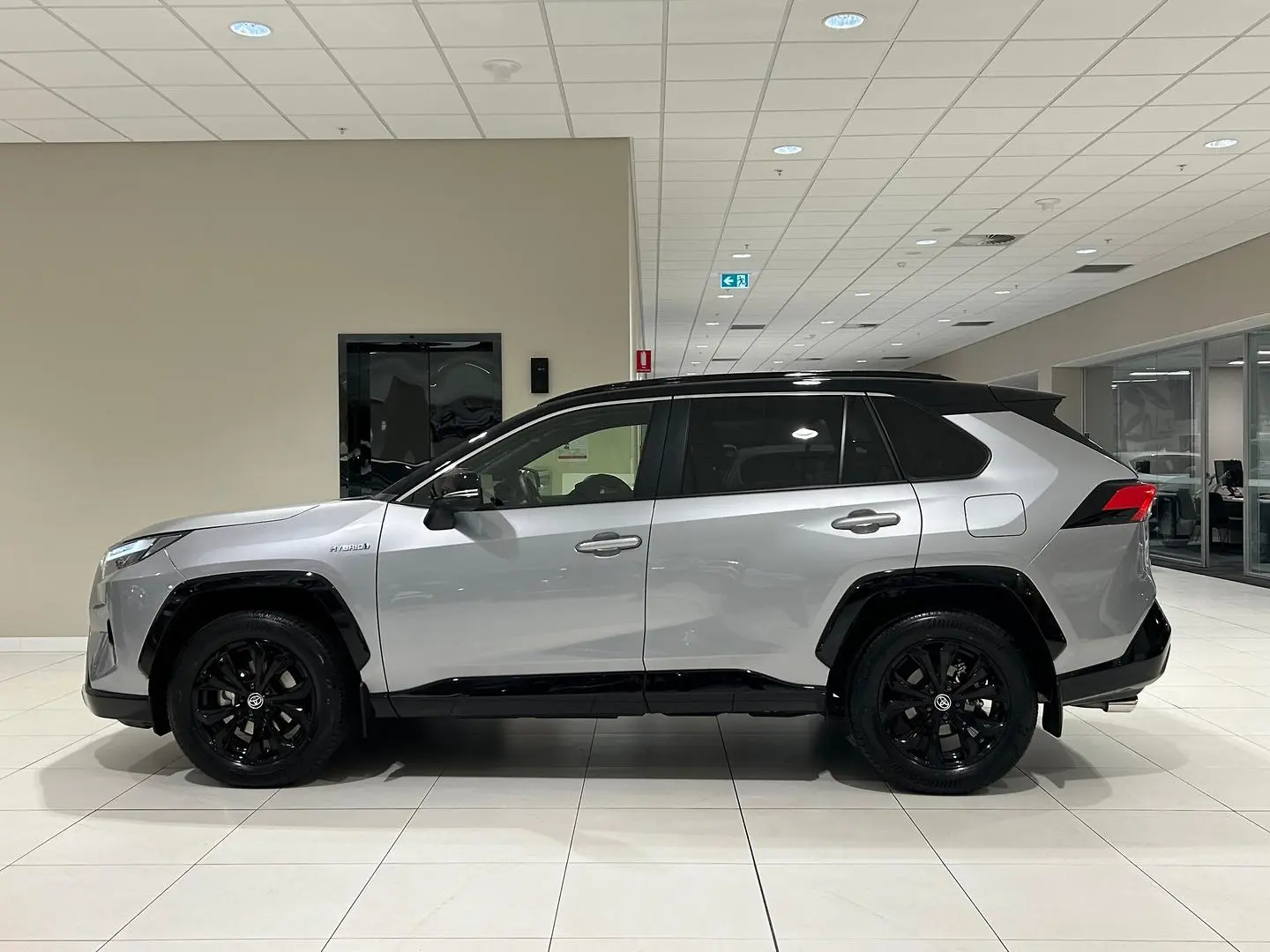 2024 Toyota RAV4 Gallery Image 6