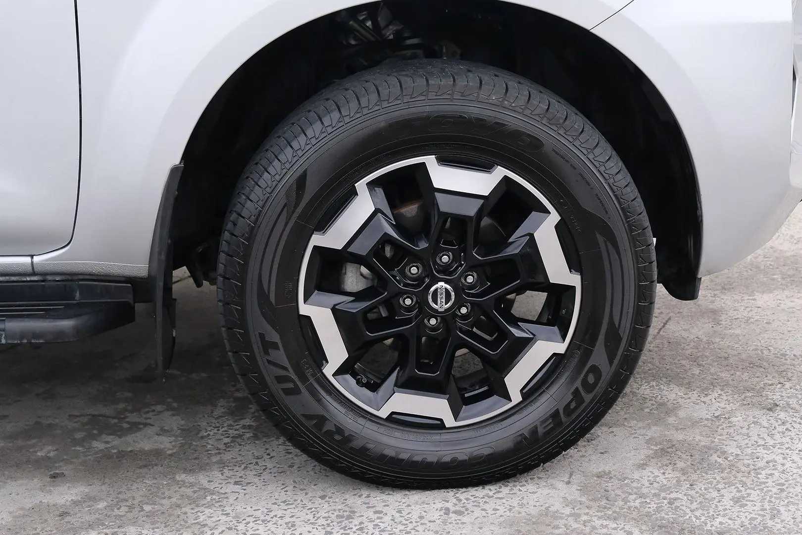 2021 Nissan Navara Gallery Image 7